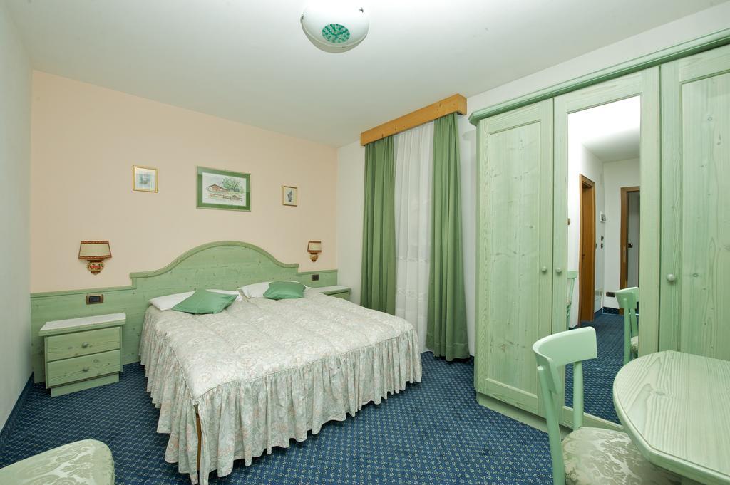 Hotel Al Lago Soraga Eksteriør bilde