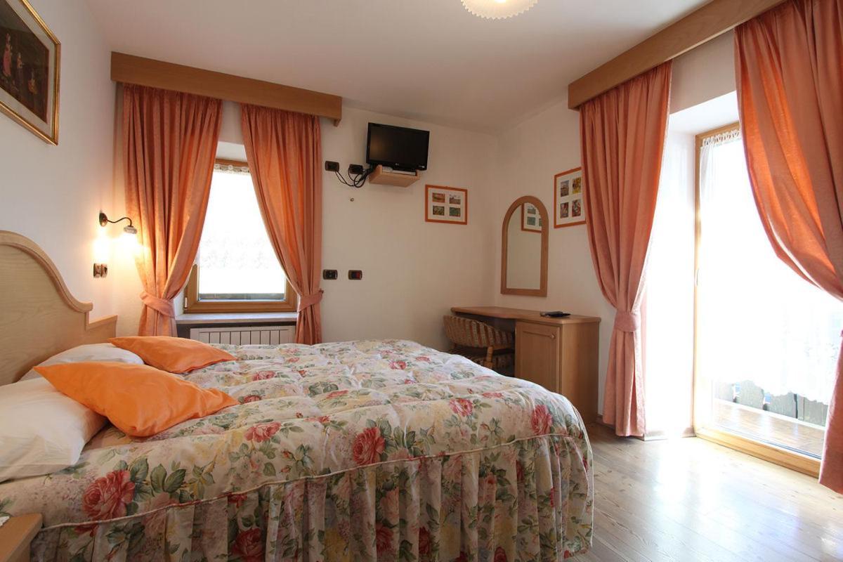 Hotel Al Lago Soraga Eksteriør bilde