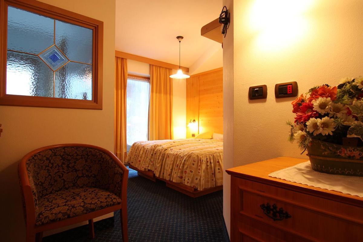 Hotel Al Lago Soraga Eksteriør bilde